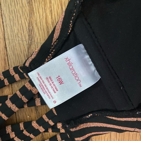 Bathing suit top. 16w - Picture 2 of 4